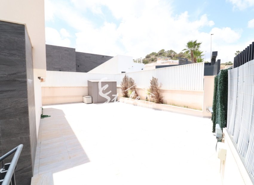 Buy villa with 3 bedrooms in San Miguel de Salinas and close to the beach. ID 6226