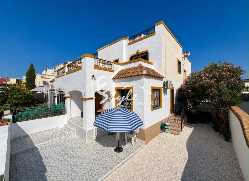 Charming 3-Bedroom Townhouse with Private Solarium in Dream Hills, Orihuela Costa. ID 1474
