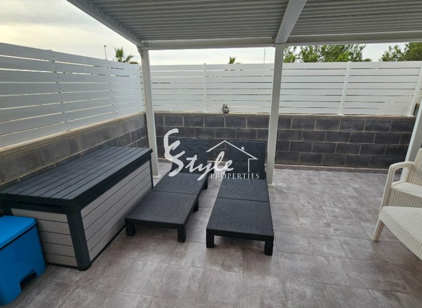 Comprar adosado con jardín y piscina en Aguas Nuevas, Torrevieja. ID 6300