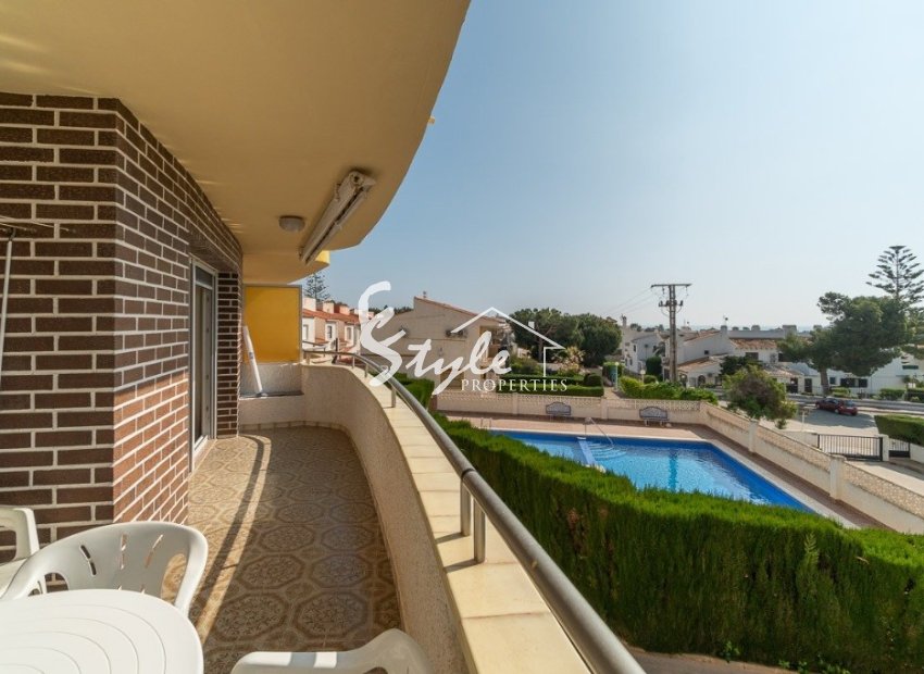 Comprar apartamento a 700m de la playa en La Zenia, Orihuela Costa. ID 4110