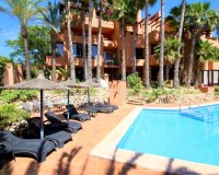 Comprar apartamento con piscina en Villamartin cerca del golf. ID 6115