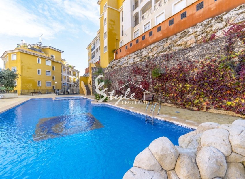 Comprar Ático con panorámicas vistas al mar en venta en Campoamor, Orihuela Costa. ID: 4812