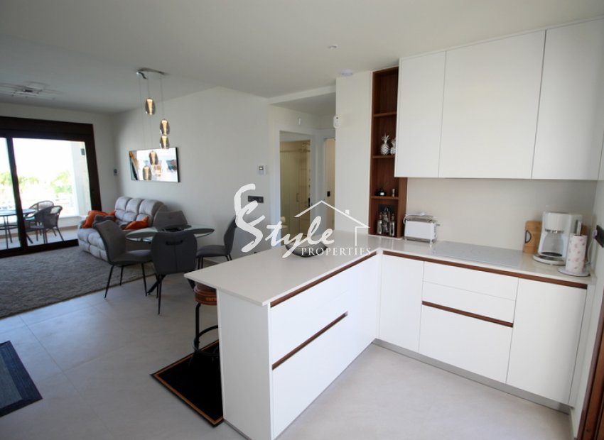 Comprar bungalow en Residencial BALCONES DE AMAY de Urb. Los Balcones, Torrevieja. ID 6313