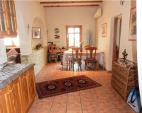 Comprar finca con una gran parcela en Daya Vieja, Costa Blanca. ID: 4060