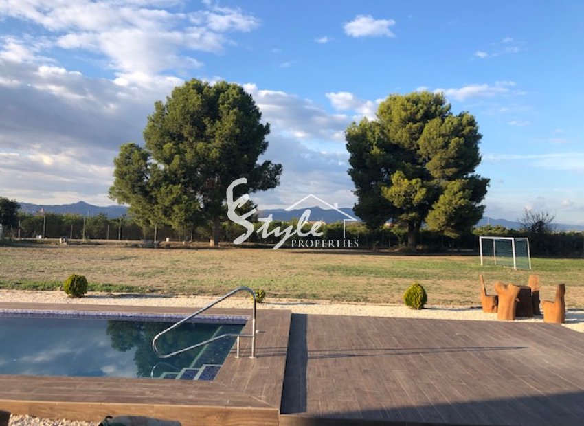 Comprar nueva villa con parcela y piscina privada en Callosa del Segura. ID ON1368 