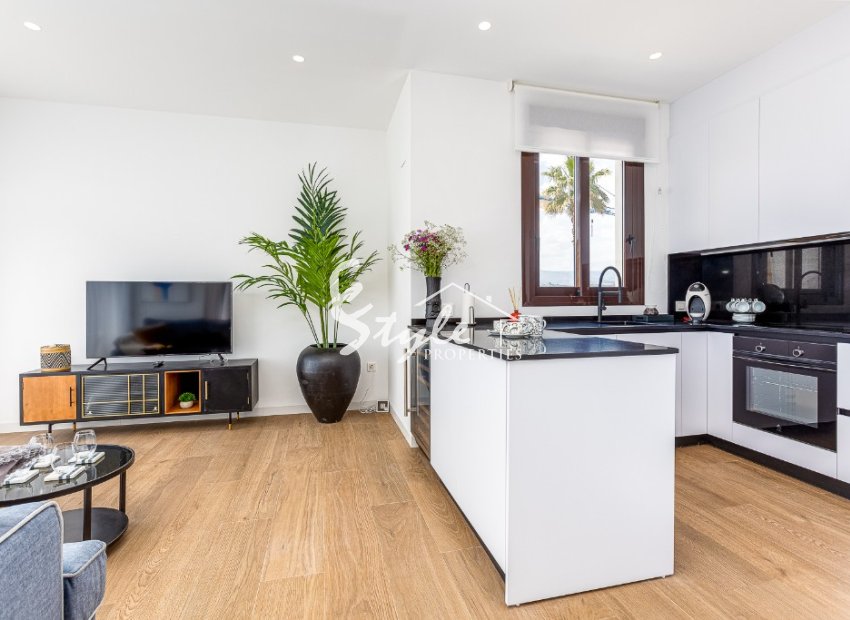 Comprar nueva villa con piscina privada y vistas, cerca del mar en Benidorm. ID: ON1375