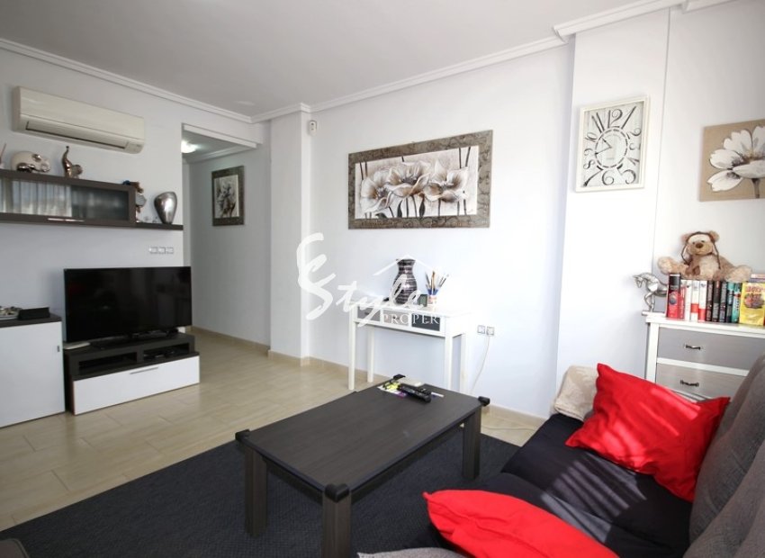 Comprar piso en la playa cerca del mar en Torrevieja, Playa de los Locos. ID 4888