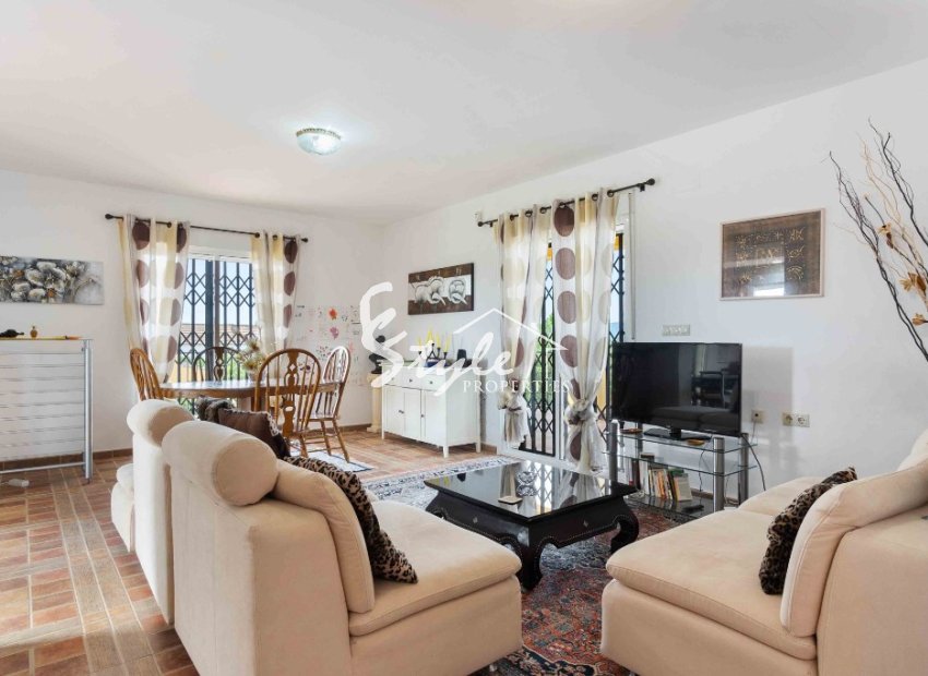 Comprar villa de lujo con una gran parcela en Almoradi, Costa Blanca. ID: 6116