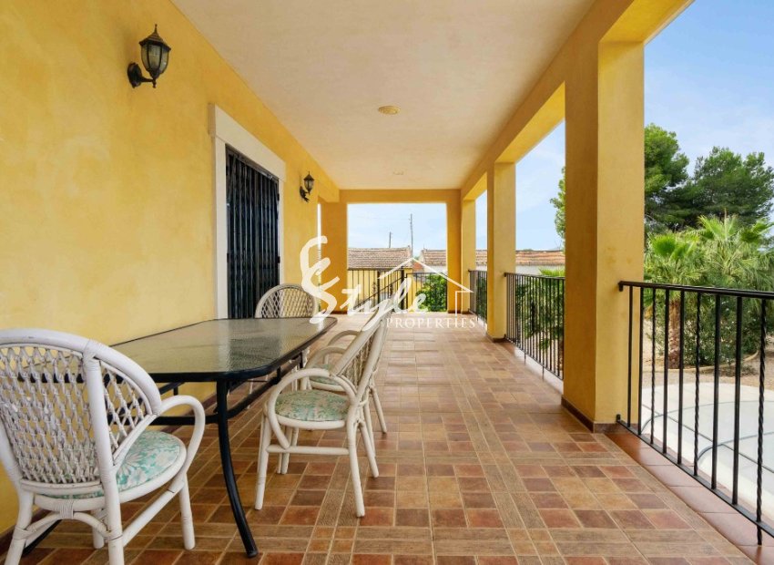 Comprar villa de lujo con una gran parcela en Almoradi, Costa Blanca. ID: 6116