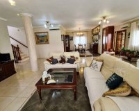 Comprar villa de lujo en Ciudad Quesada cerca del mar. ID 4800