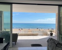 Comprar Villa en 1ª línea de la playa con acceso privado al mar en La Mata Playa. ID 6256