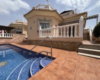 Comprar villa en Almoradi, Costa Blanca. ID: ST-6355