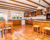 Comprar villa en Mil Palmeras al lado del mar. ID 4449