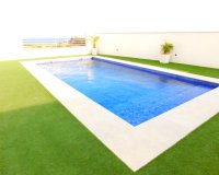 Comprar villa muy cerca de la playa con vistas al mar en Guardamar del Segura, Costa Blanca. ID 4114