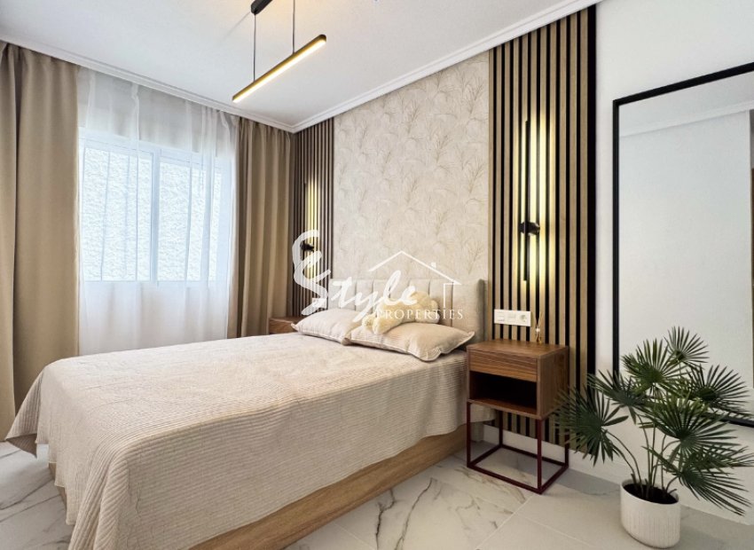 de vende piso de 4 habitaciones en Playa Los Locos, Torrevieja, Costa Blanca. ID1943