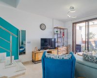 Дуплекс с 3 спальнями в Cabo Roig (Orihuela Costa) – 81,52 м², 50 м² террас, солярий и полный комплекс удобств. Коста Бланка, Испания.ID 3922
