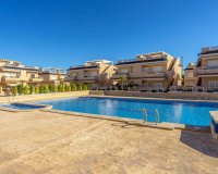 En venta adosado de 3 dormitorios en Vista Azul XXII, Punta Prima, Costa Blanca. ID2218