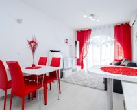 En venta apartamento moderno reformado con vistas al mar en Calas Blancas de Torrevieja