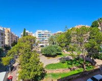 En venta apartamento reformado cerca de la playa en Torrevieja, Costa Blanca, España. ID3078