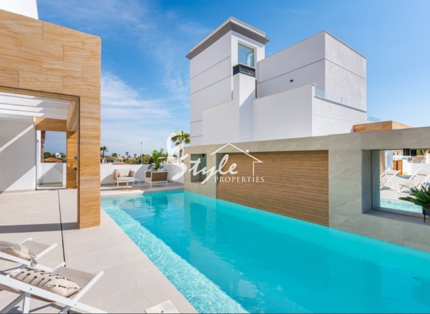  En venta nueva villa en la urbanización de Ciudad Quesada, Alicante, Costa Blanca ON1416