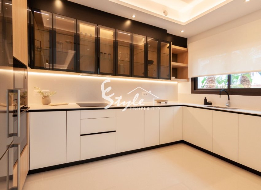  En venta nueva villa en la urbanización  de Ciudad Quesada, Alicante ,Costa Blanca ON1640