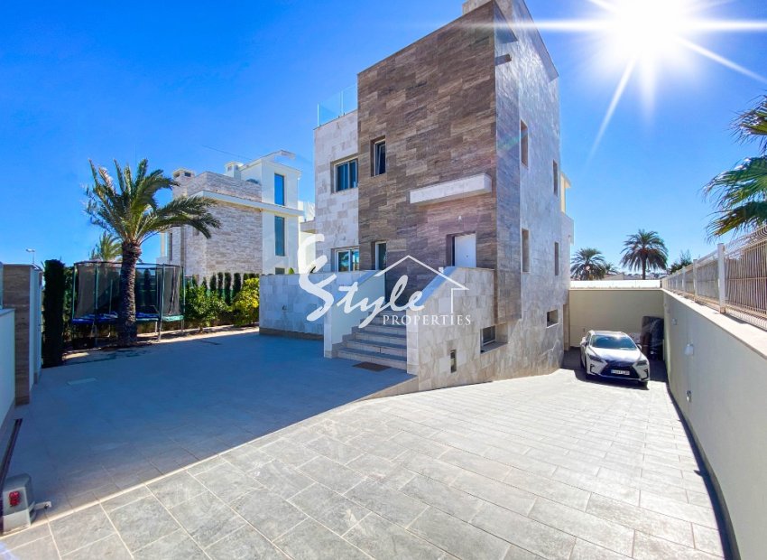 En venta nueva villa, La Zenia , Costa Blanca. ID1488