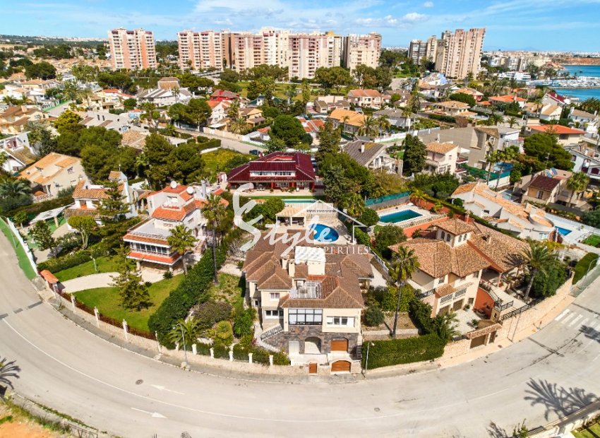 Exclusive luxury villa for sale in Campoamor, Costa Blanca, Spain