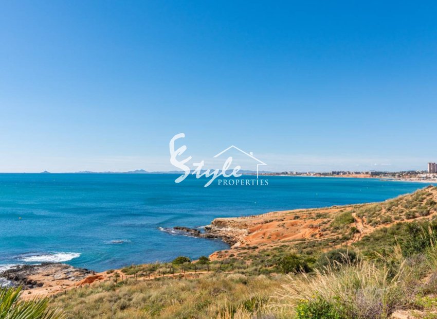 Fabulous 2-beds 2 baths apartment close to the sea in Cabo Roig, Costa Blanca, Spain. ID2751