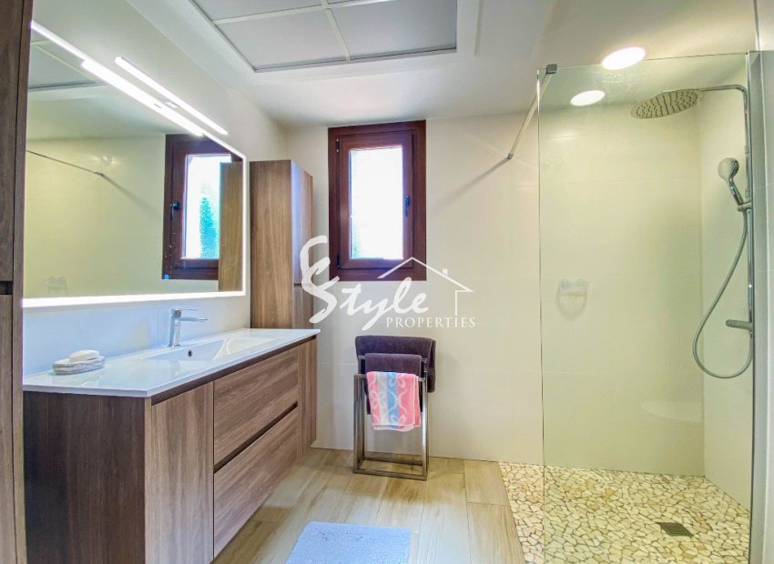 For rent 1 bedroom apartment near the sea Punta Prima, Costa Blanca, Spain. ID097