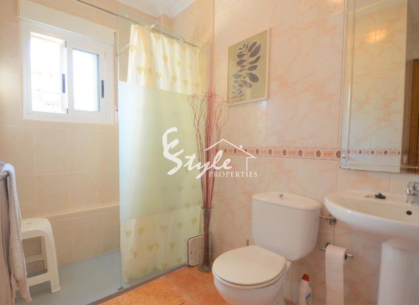 For rent 3 bedroom townhouse in Punta Prima, Costa Blanca, Spain. ID108