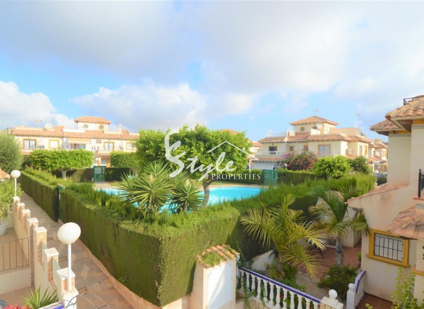 For rent 3 bedroom townhouse in Punta Prima, Costa Blanca, Spain. ID108