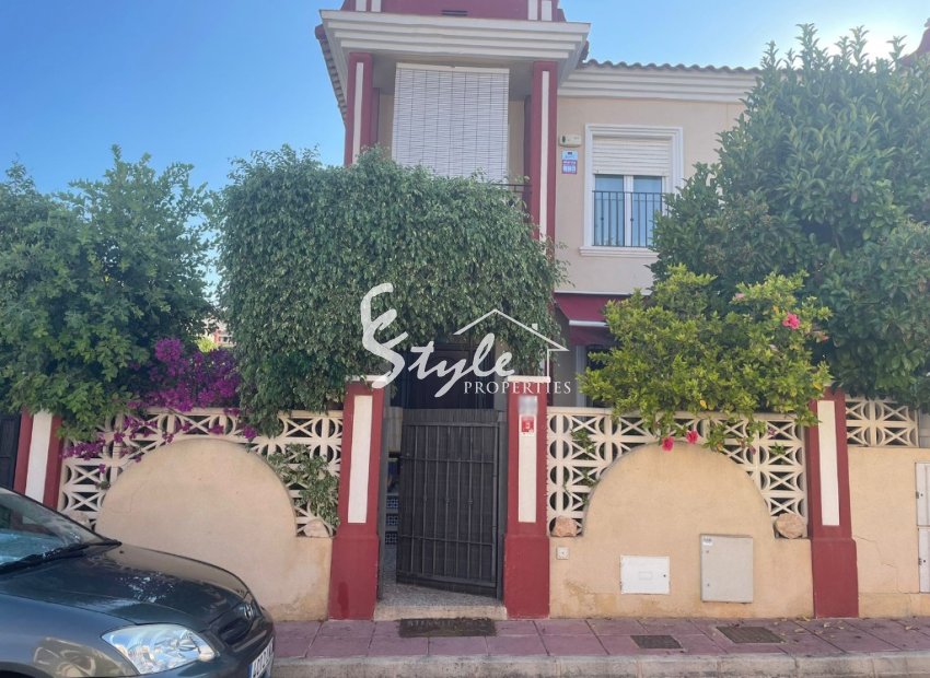 For rent beautiful house in Montemar, Dehesa de Campoamor, Costa Blanca. ID104