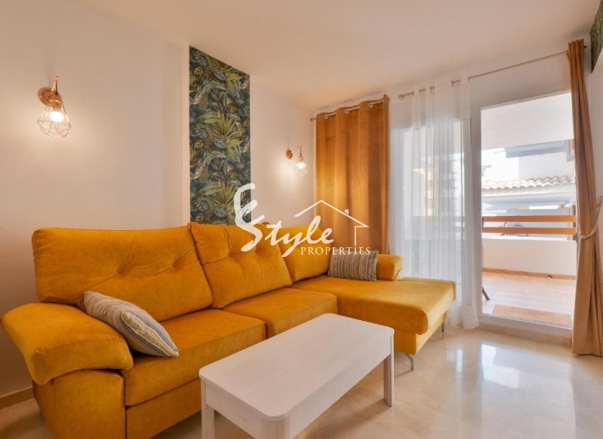 For Sale 2 Bedroom Apartment in La Recoleta, Punta Prima, Costa Blanca. ID3670