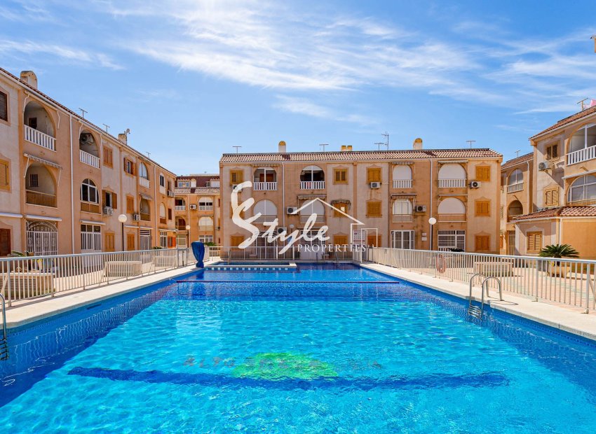 For sale 2 bedrooms apartment 200 mts from the sea in Torrevieja, Costa Blanca, Spain. ID2939