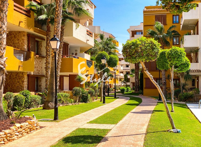 For Sale 2 Beds 2 Baths Apartment with pool views in La Recoleta, Punta Prima, Costa Blanca. ID3673