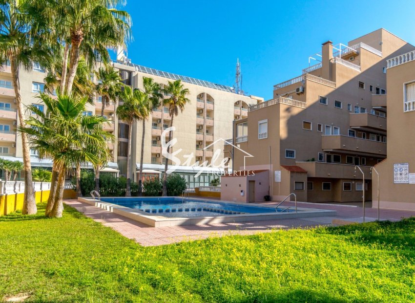 For sale 2 beds apartment close to sea in Punta Prima, Costa Blanca, Spain. ID2797