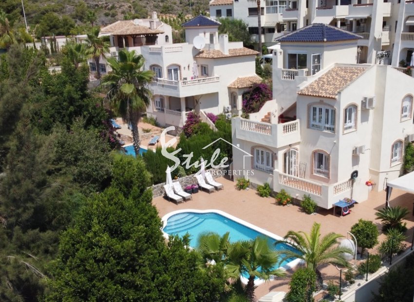 For sale​ 4 bedrooms  villa in Las Ramblas Golf, Orihuela Costa, Costa Blanca. ID2535