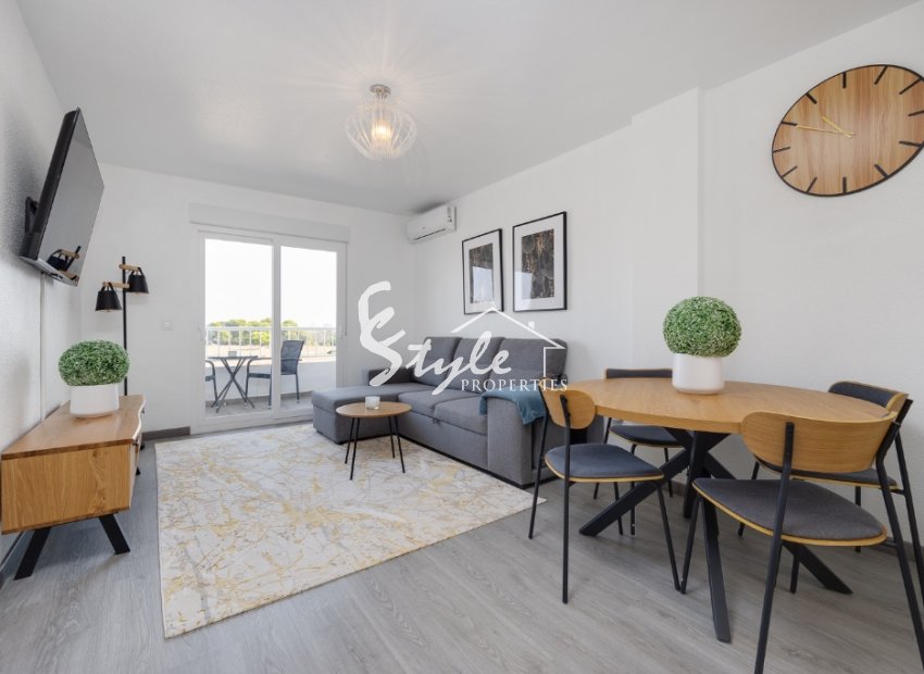 For sale apartment with sea views in Arrecife 15,Punta Prima, Torrevieja Costa Blanca. ID1640