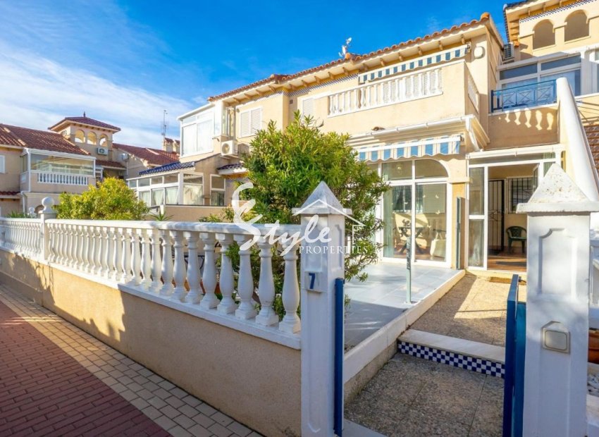 For sale bungalow with private garden in Zeniamar, Playa Flamenca, Orihuela Costa, Spain. ID2339