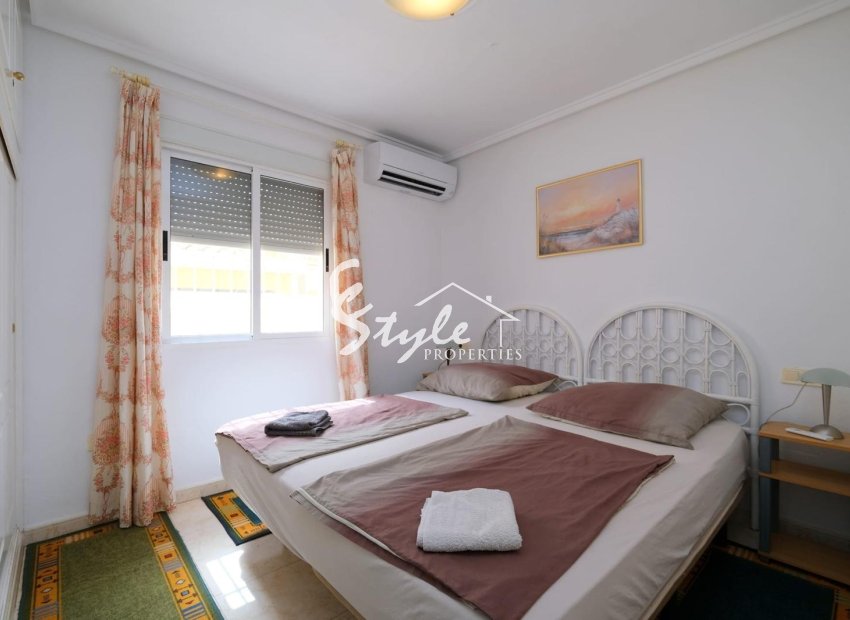 For Sale Bungalow with Private Solarium in Playa Flamenca, Orihuela Costa, Costa Blanca. ID2363
