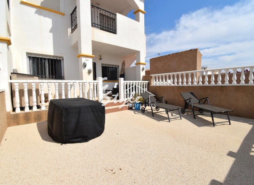 For Sale Charming Ground Floor Apartment in La Ciñuelica, Punta Prima, Orihuela Costa. ID2350