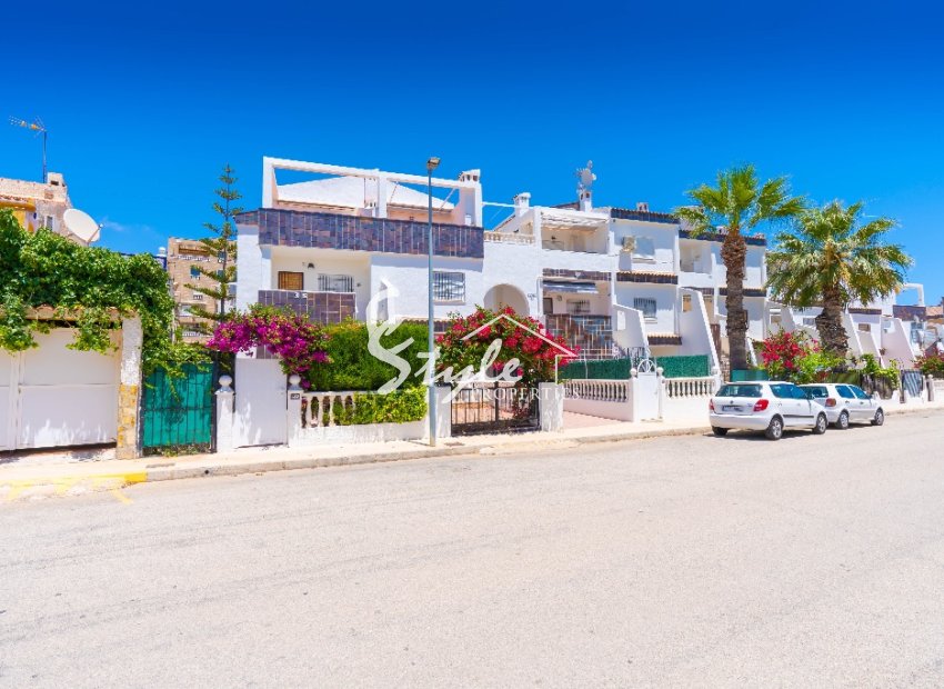 for sale cheap apartment in Punta Prima, Torrevieja, Costa Blanca, Spain ID1339