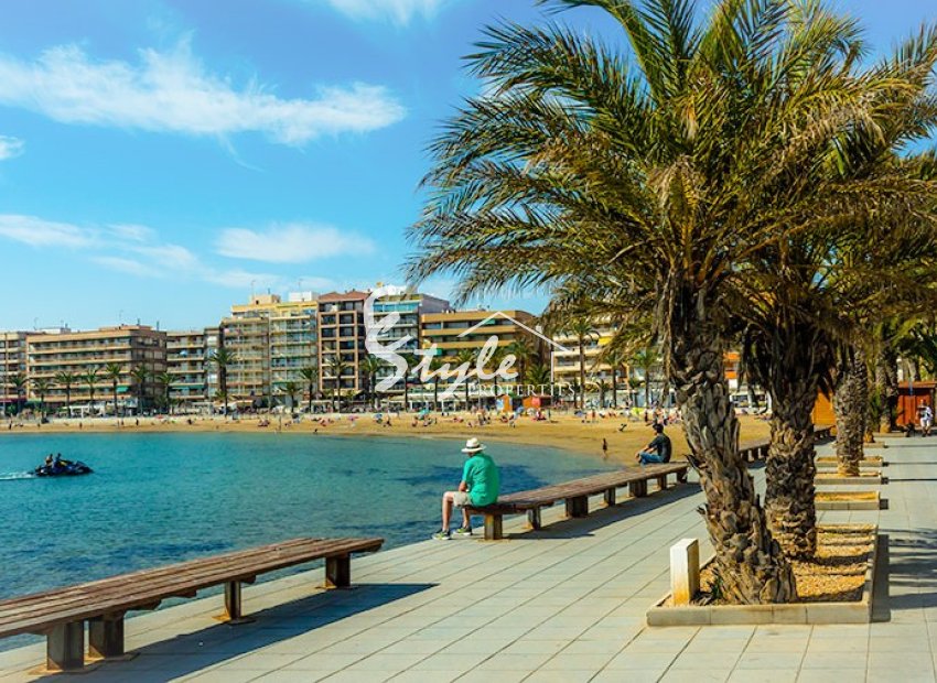 For sale cozy renovated apartment in Torevieja, Costa Blanca, Spain. ID2356