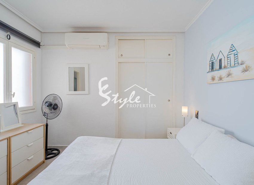 For sale cozy renovated apartment of 1 bedroom close to sea in Punta Prima, Costa Blanca, Spain. ID2969