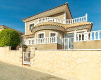 For sale detached house close to amenities in Los Altos, Torrevieja, Costa Blanca. ID3235