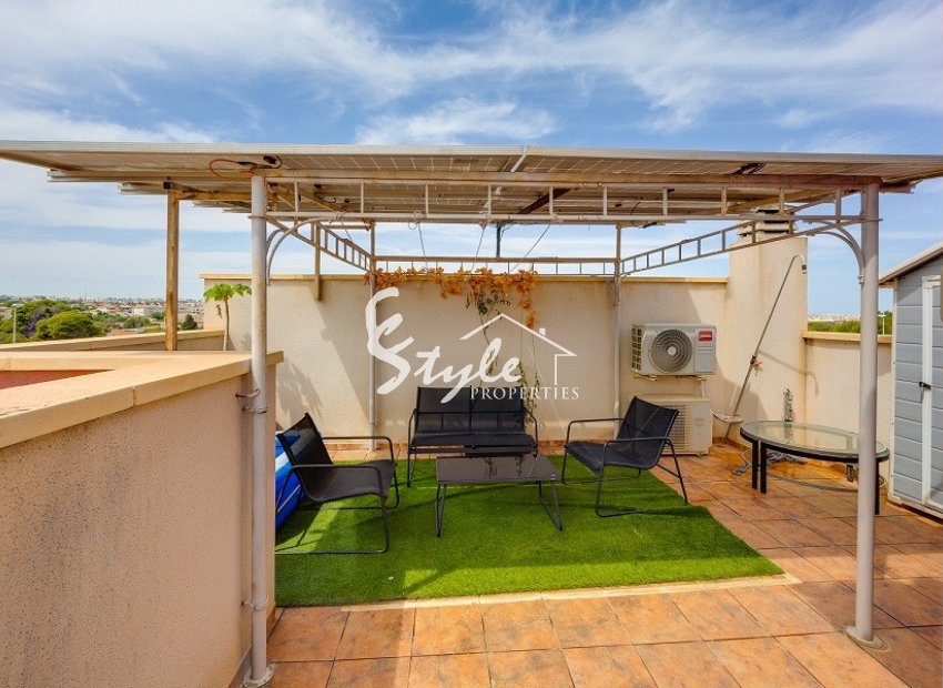 For Sale Duplex Apartment in Lomas de Cabo Roig, Costa Blanca, Spain. ID3637