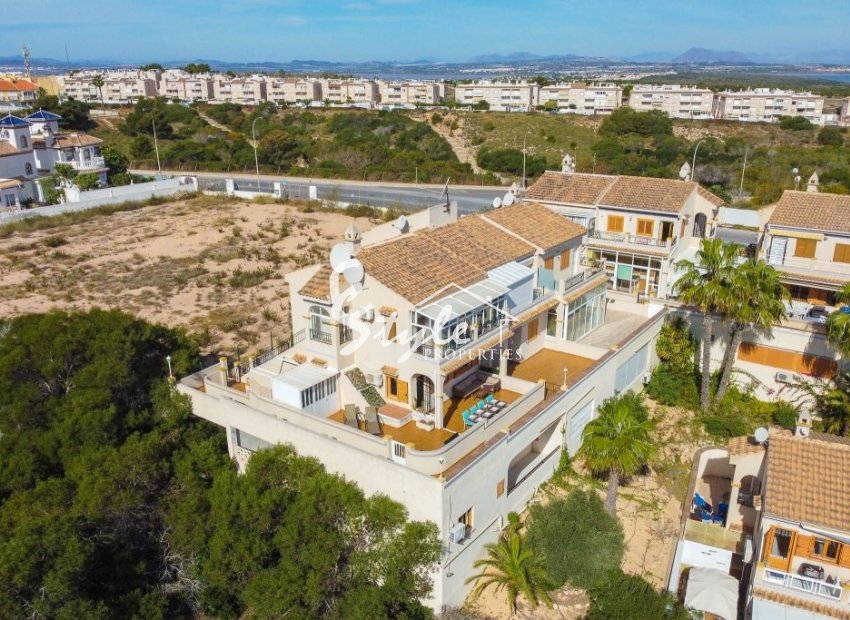 For sale duplex apartment in Parque Aromatico, Torreblanca, La Mata, Torrevieja. ID2678