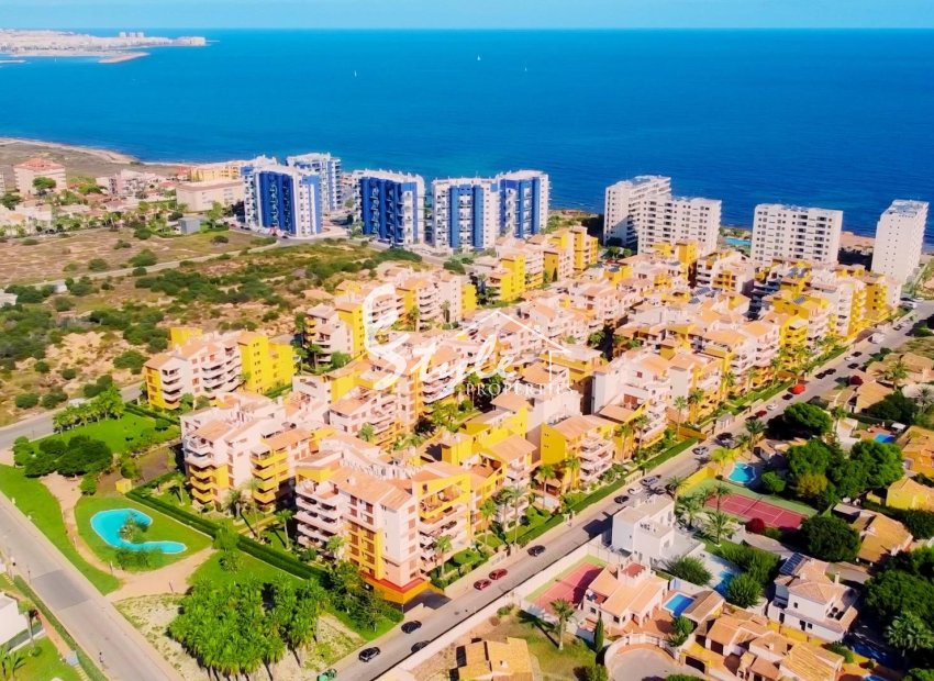 For Sale Fabulous Apartment of 2 Beds in La Recoleta, Punta Prima, Costa Blanca. ID3662