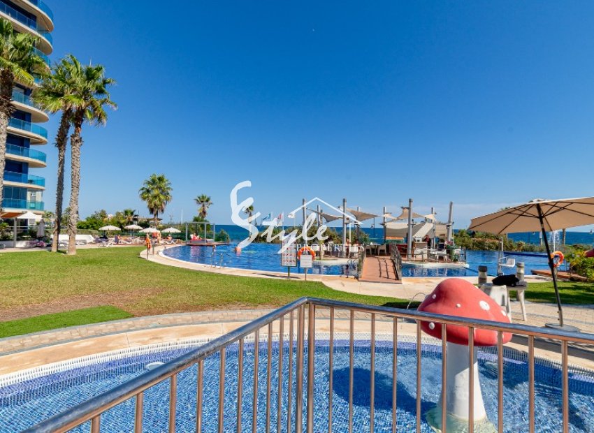 For sale frontline apartment in Sea Senses complex, Punta Prima, Costa Blanca. ID1954
