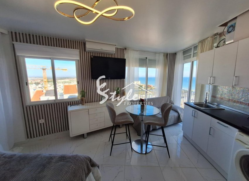For sale fully renovated apartment with panoramic views in Torrevieja few steps from the sea, Costa Blanca, Spain. ID2349